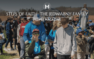 Brett Jedwabny waving to camera at Walk to Mary